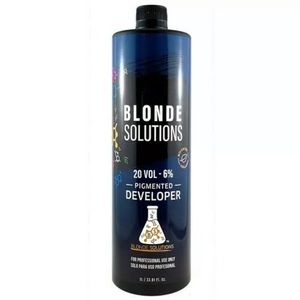 Blonde solutions 20 vol pigmented peroxide.